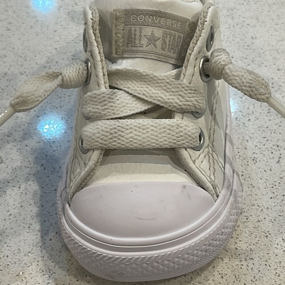 All Stars Converse White Baby Sneakers Size 2 - Picture 8 of 11